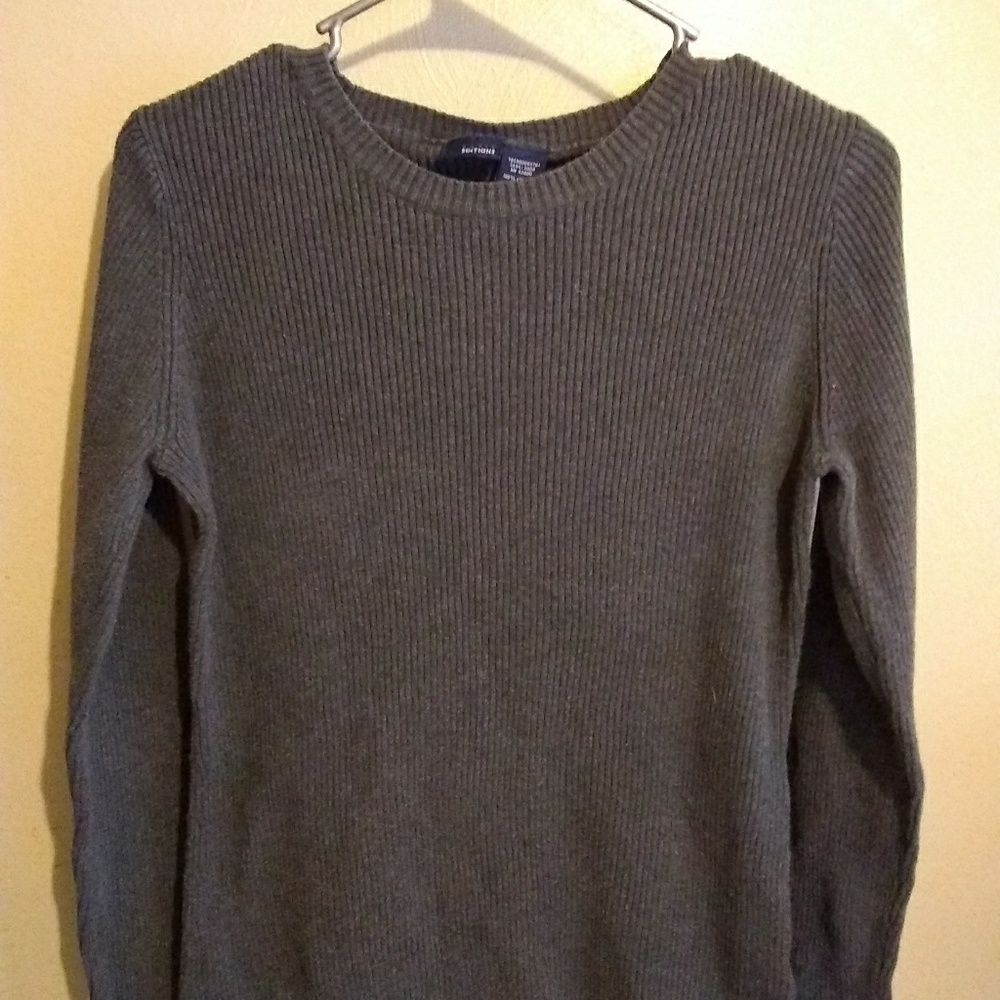 Grey sweater